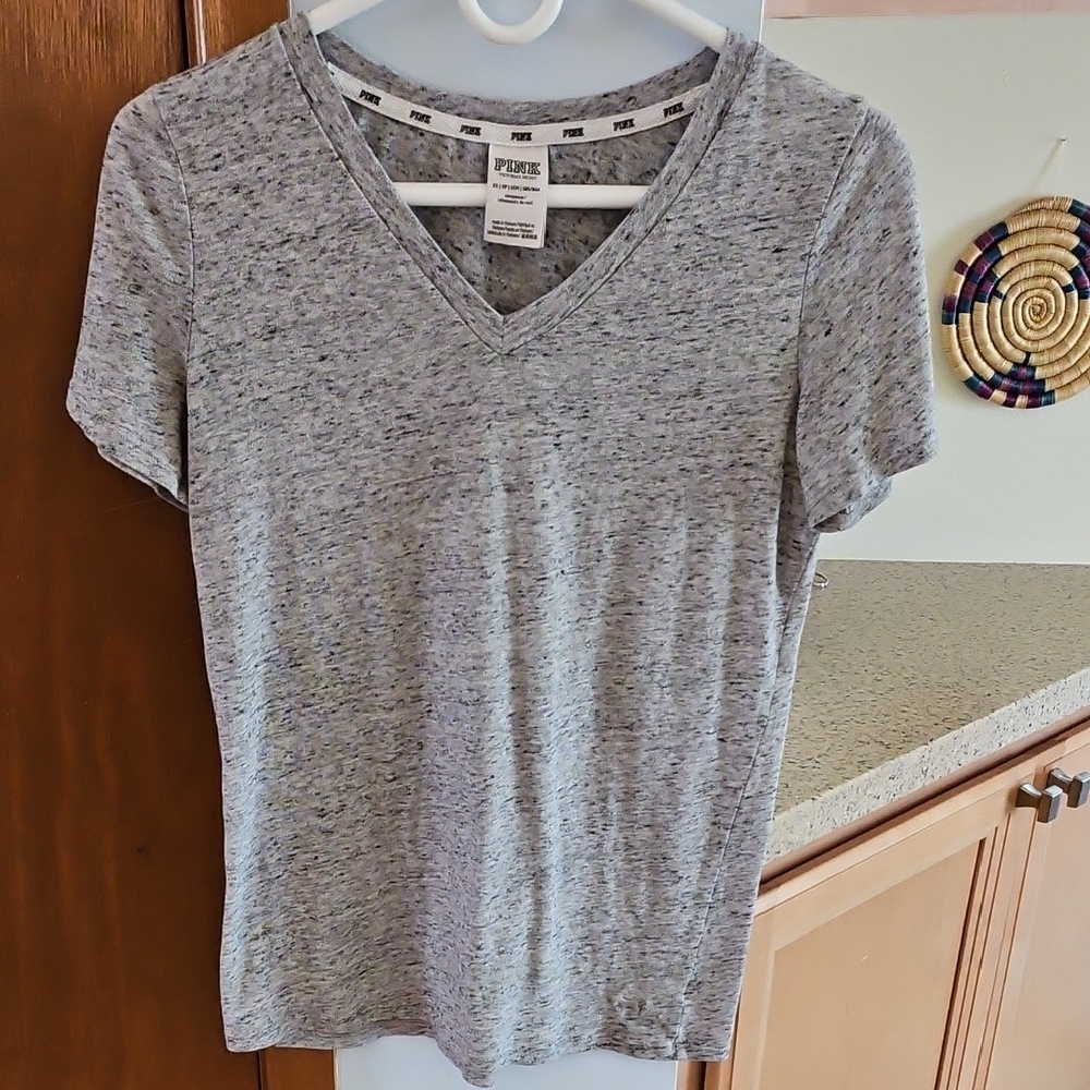 PINK Victoria's Secrets v-neck T-shirt Excellent Condition